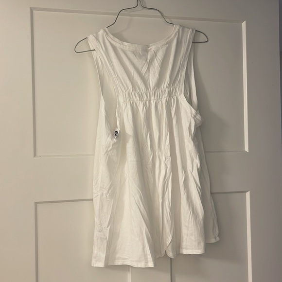 white womens tank top - Picture 2 of 4